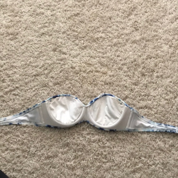 Bathing suit - Picture 3 of 4